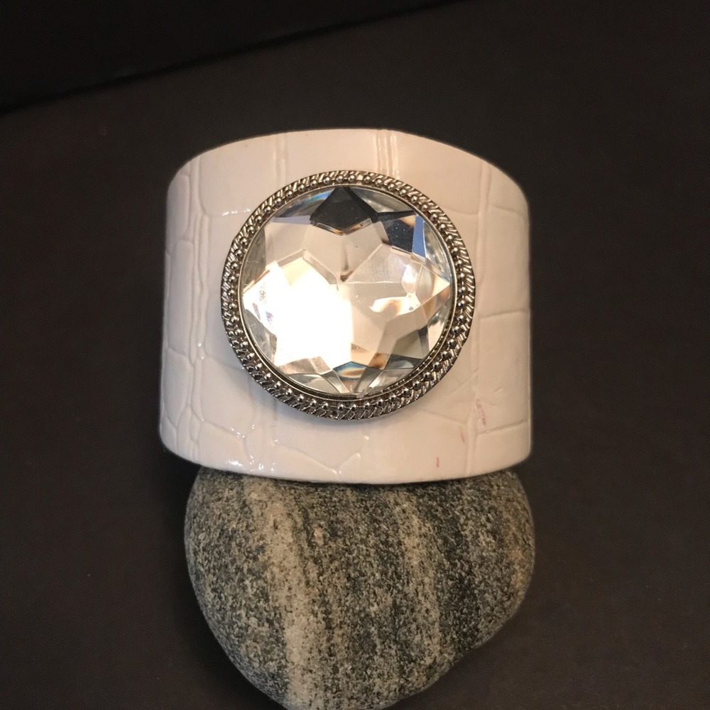 Gorgeous White Bracelet
